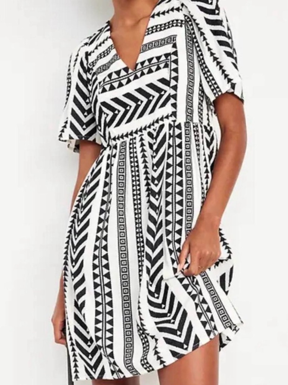Old Navy Jacquard Black & White Geometric V-Neck Women’s Dress XL